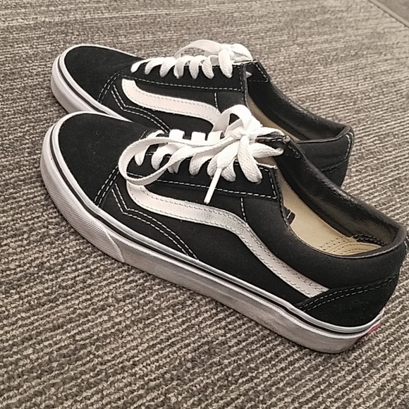 vans old skool youth size 4